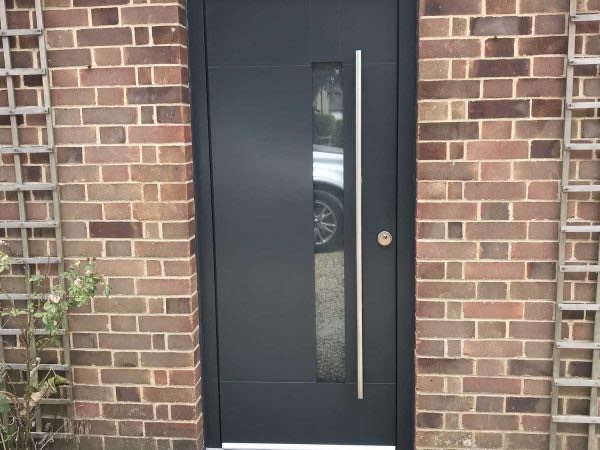 Smarts-Designer-Front-Door-Essex-Bluemanor-Windows-min