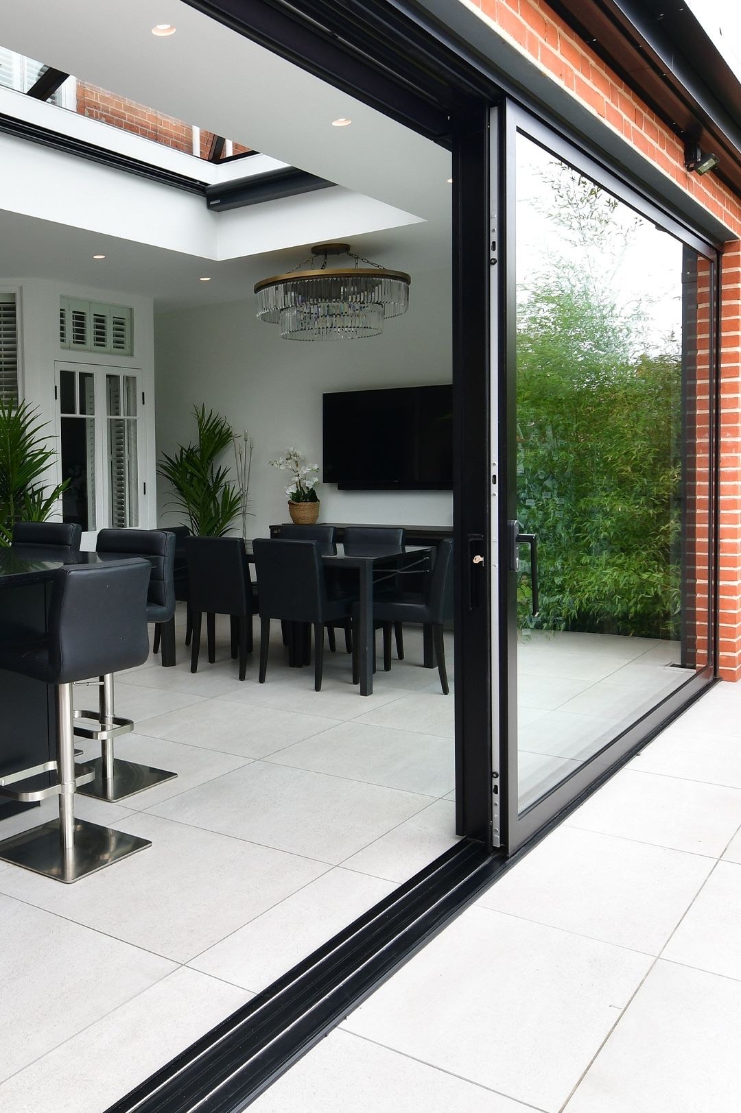 aluminium sliding doors open