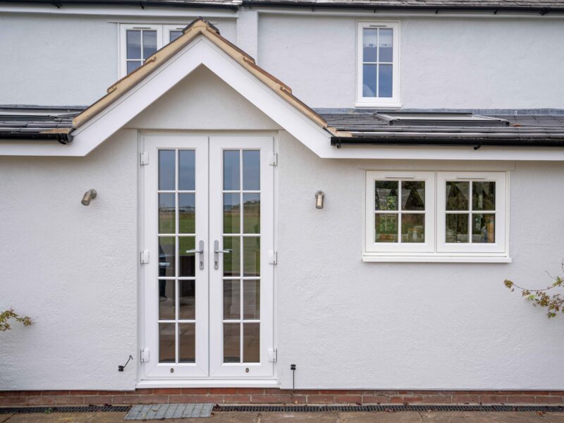 windows with astragal bars