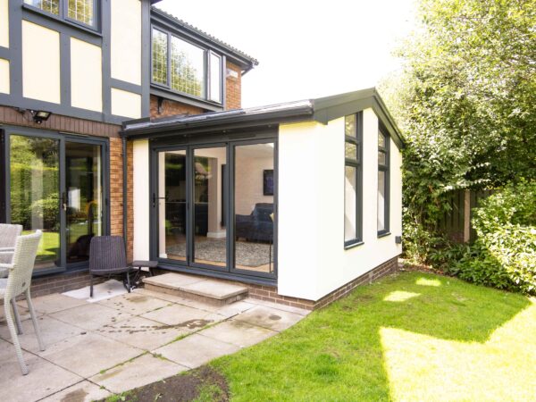 Hup! Extension vs Traditional House Extension: A Breakdown of Savings and Benefits
