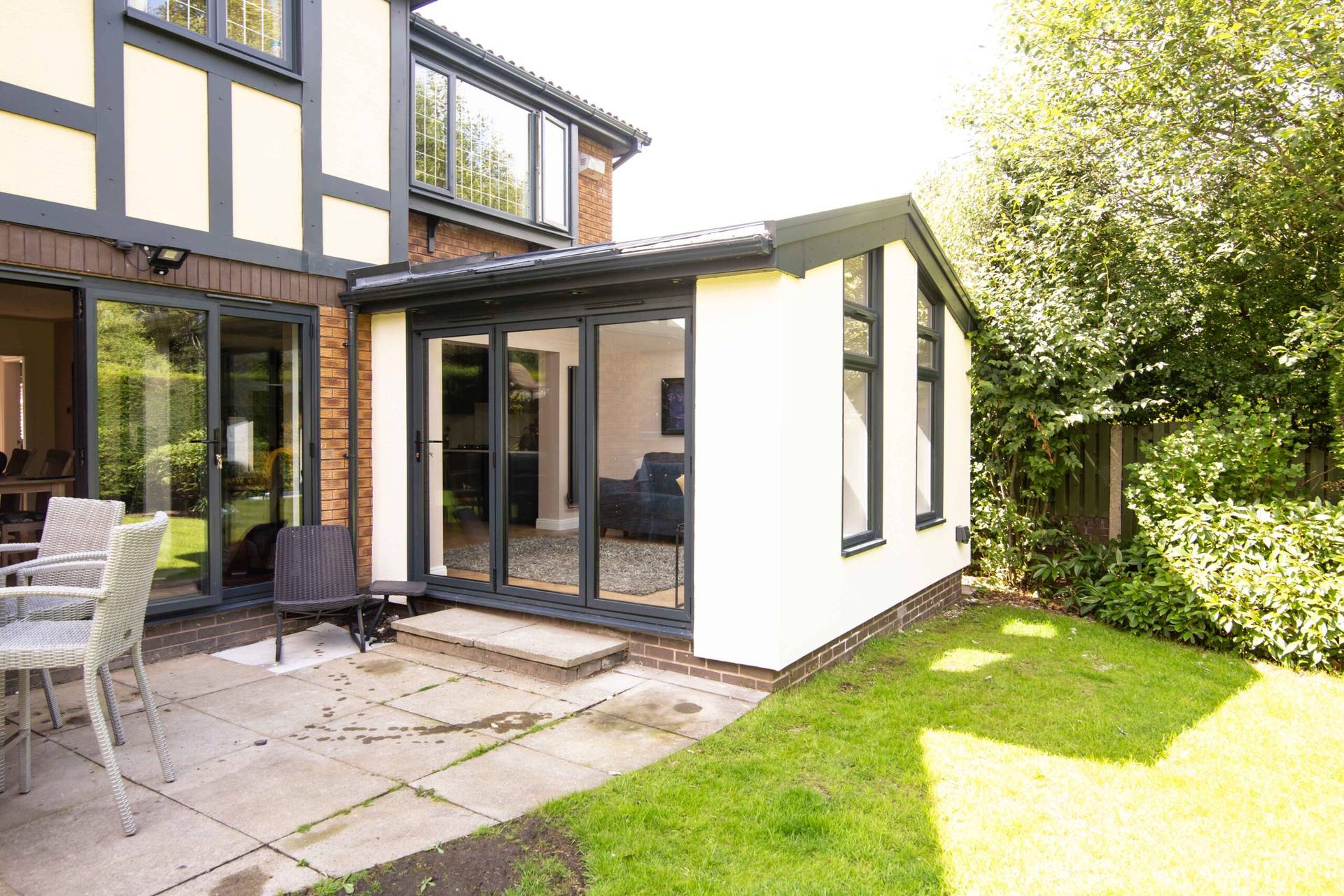 Hup! Extension vs Traditional House Extension: A Breakdown of Savings and Benefits