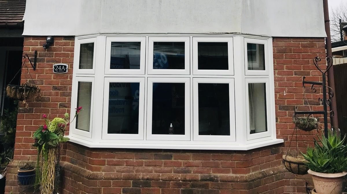 Liniar standard flush windows